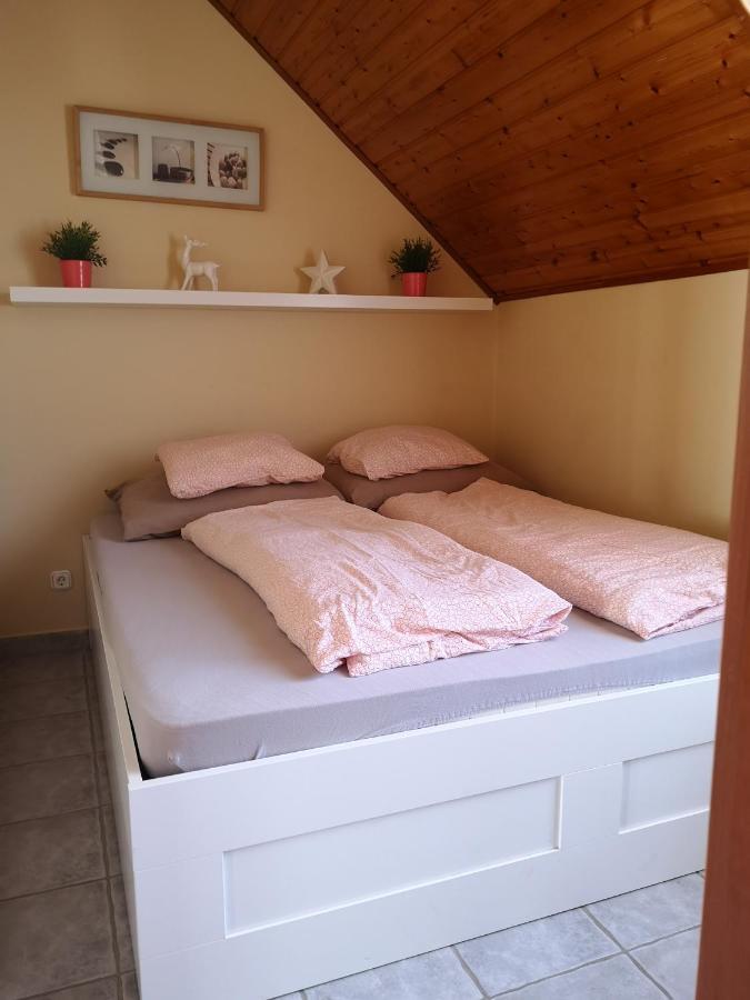 Szigeti Apartmanhaz Pecs Exterior photo