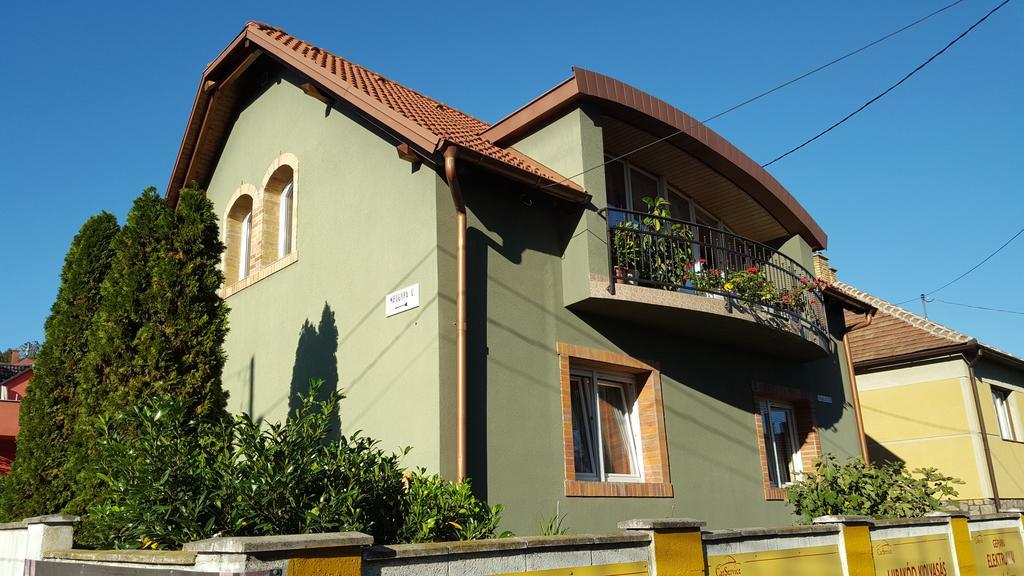 Szigeti Apartmanhaz Pecs Exterior photo
